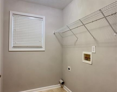 2016 Jameson Circle - Photo Thumbnail 15