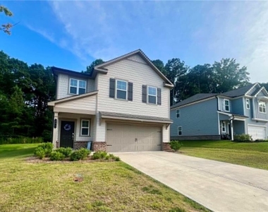 683 Evergreen Road - Photo Thumbnail 2