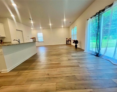 683 Evergreen Road - Photo Thumbnail 21