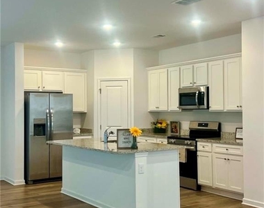 683 Evergreen Road - Photo Thumbnail 11