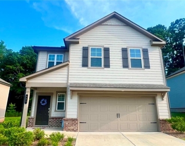 683 Evergreen Road - Photo Thumbnail 3