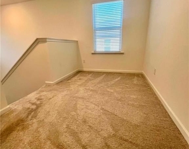 683 Evergreen Road - Photo Thumbnail 28