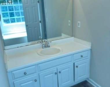 2799 Kristi Beth Court - Photo Thumbnail 5