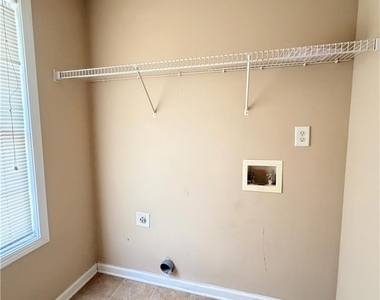 153 Greystone Circle - Photo Thumbnail 26