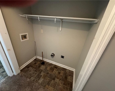 61 W Sellers Street - Photo Thumbnail 7