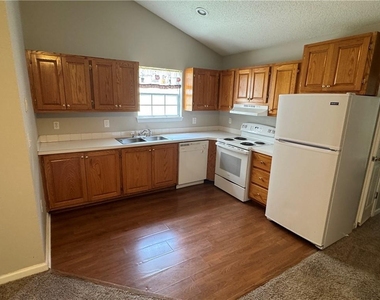 61 W Sellers Street - Photo Thumbnail 2