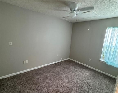 61 W Sellers Street - Photo Thumbnail 4
