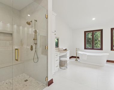 2430 Dorina Drive - Photo Thumbnail 16