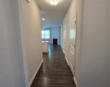 121 Valimar Drive - Photo Thumbnail 6