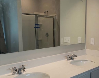 121 Valimar Drive - Photo Thumbnail 9