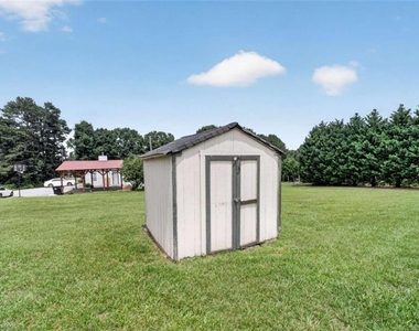 2591 Doc Hughes Road - Photo Thumbnail 39