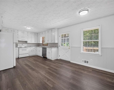 2591 Doc Hughes Road - Photo Thumbnail 12