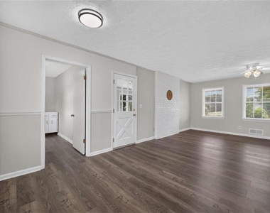 2591 Doc Hughes Road - Photo Thumbnail 13