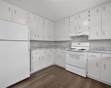 2591 Doc Hughes Road - Photo Thumbnail 15