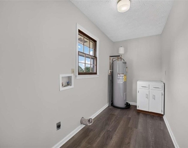 2591 Doc Hughes Road - Photo Thumbnail 18