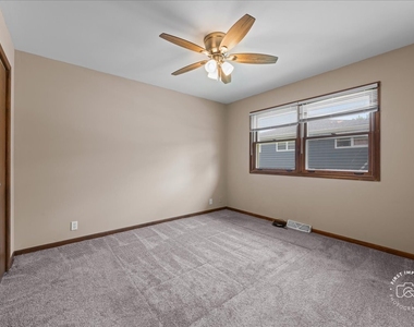 1201 Johnston Drive - Photo Thumbnail 9