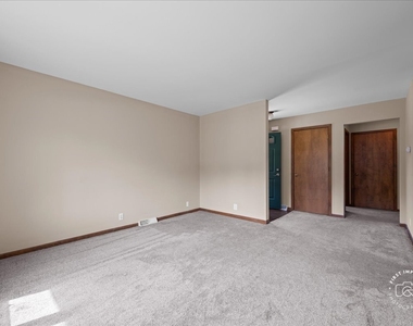 1201 Johnston Drive - Photo Thumbnail 5