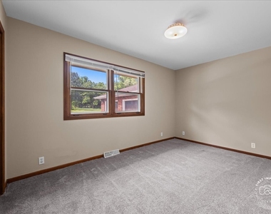 1201 Johnston Drive - Photo Thumbnail 10