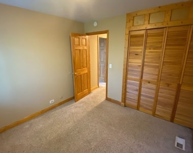 1194 Cove Drive - Photo Thumbnail 10