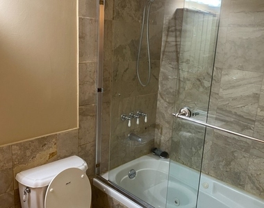 1194 Cove Drive - Photo Thumbnail 6