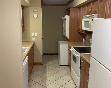 1194 Cove Drive - Photo Thumbnail 2