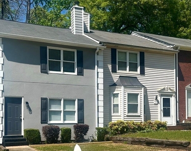 1016 Kennesborough Road Nw - Photo Thumbnail 1