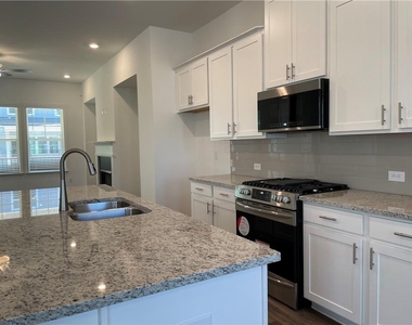 1597 Tilden Court - Photo Thumbnail 10