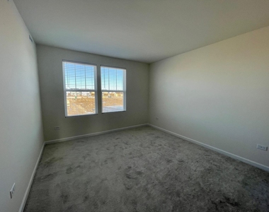 2243 Horseshoe Circle - Photo Thumbnail 18