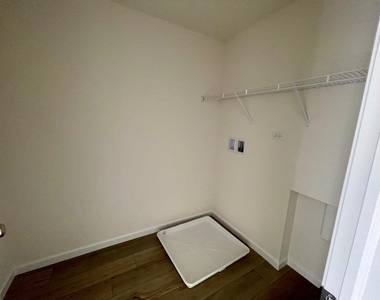 2243 Horseshoe Circle - Photo Thumbnail 11