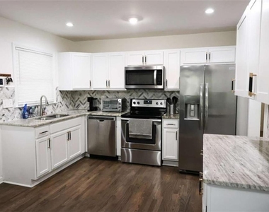 1275 Calhoun Avenue - Photo Thumbnail 4