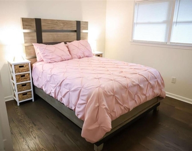 1275 Calhoun Avenue - Photo Thumbnail 6