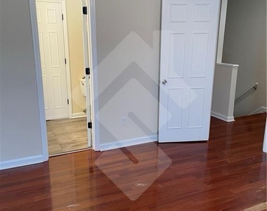 4267 Grogan Street Nw - Photo Thumbnail 22