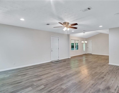 5772 Lilburn Stone Mountain Road - Photo Thumbnail 3