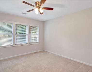 5772 Lilburn Stone Mountain Road - Photo Thumbnail 18