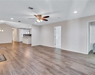 5772 Lilburn Stone Mountain Road - Photo Thumbnail 2