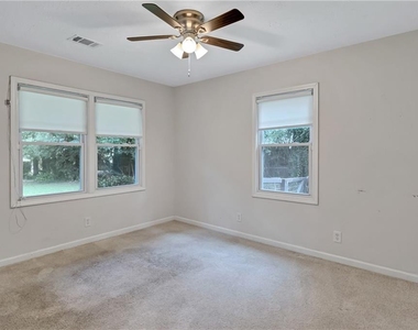 5772 Lilburn Stone Mountain Road - Photo Thumbnail 24
