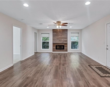 5772 Lilburn Stone Mountain Road - Photo Thumbnail 7