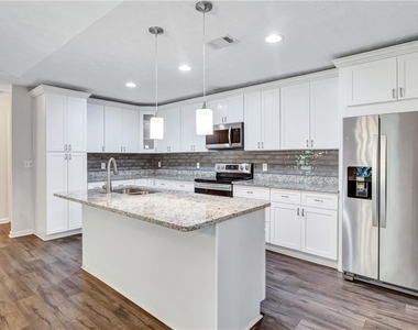 5772 Lilburn Stone Mountain Road - Photo Thumbnail 13