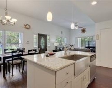 1012 Knightsbridge Road Nw - Photo Thumbnail 7