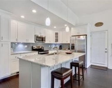 1012 Knightsbridge Road Nw - Photo Thumbnail 4
