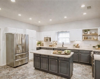 3104 Clemson Place - Photo Thumbnail 4