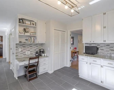 555 Greenland Road - Photo Thumbnail 7