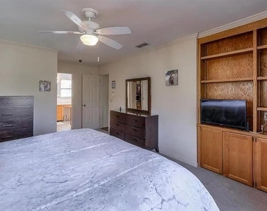 555 Greenland Road - Photo Thumbnail 20