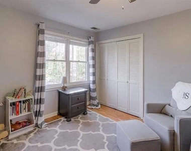 555 Greenland Road - Photo Thumbnail 24