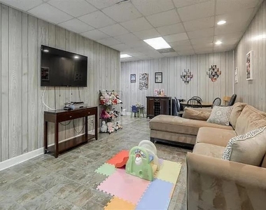 555 Greenland Road - Photo Thumbnail 31