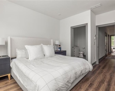 1261 Wright Lane Se - Photo Thumbnail 14