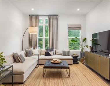 1261 Wright Lane Se - Photo Thumbnail 1