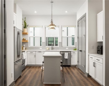 1261 Wright Lane Se - Photo Thumbnail 3