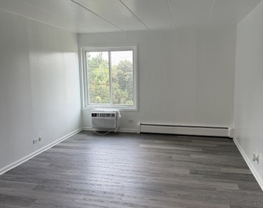 16 E Old Willow Road - Photo Thumbnail 7
