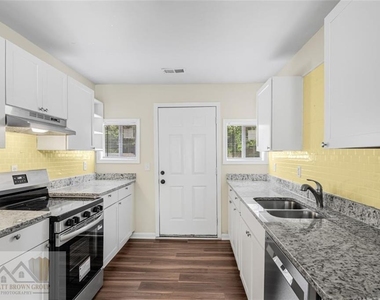 3277 Wheeler Street - Photo Thumbnail 7